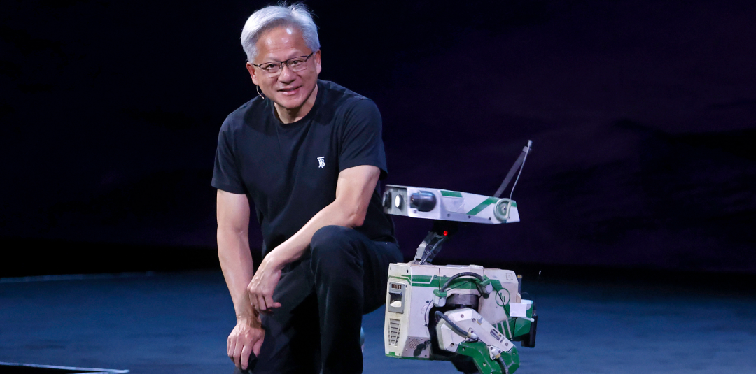 黄仁勋与NVIDIA Isaac GR00T机器人